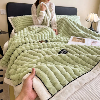 DecorBites™ Cozy Flannel Velvet Blanket: All-Season Solid Color Single Queen Quilt