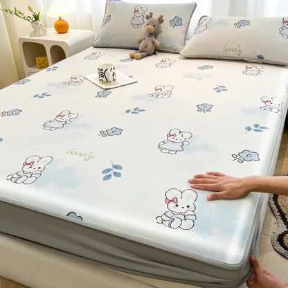 DecorBites™ Cooling Ice Silk Mattress - 3Pcs, High Quality, Simple Pattern, Anti-Wrinkles.