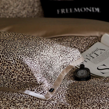 DecorBites™ Leopard Luxury Bedding Set: Silky Soft Lyocell Cotton Duvet Cover, Sheet Set, Pillowcases
