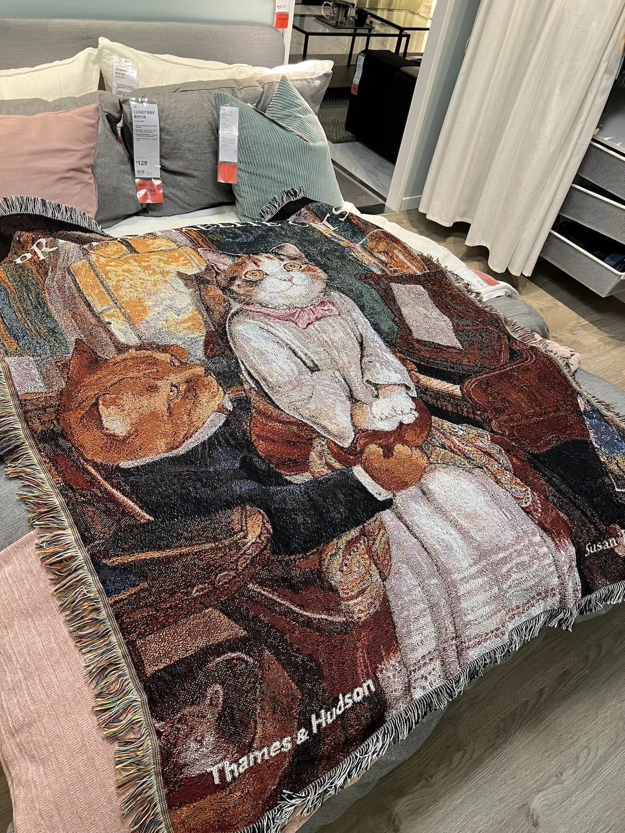 DecorBites™ Cat Oil Painting Blanket - Cozy Home Decor Throw & Bed Cover
