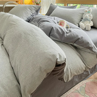 DecorBites™ Cozy Striped Cotton Bedding Set - Breathable & Soft Quilt Kit