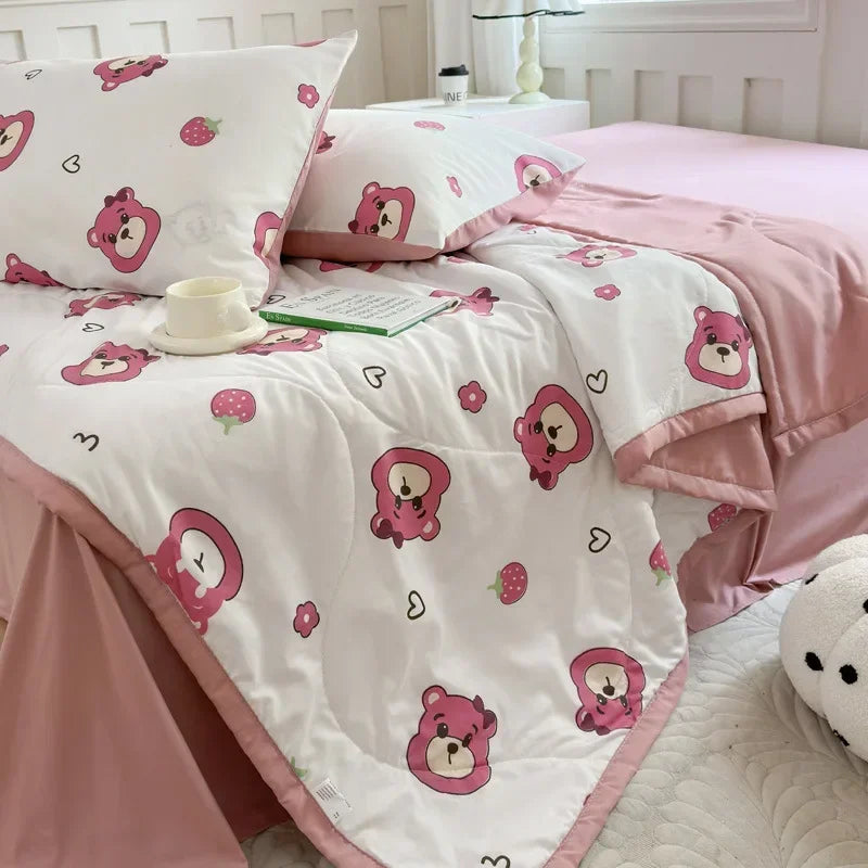 DecorBites™ Cartoon Bear Printed Summer Quilt Lightweight Soft Cooling Blanket