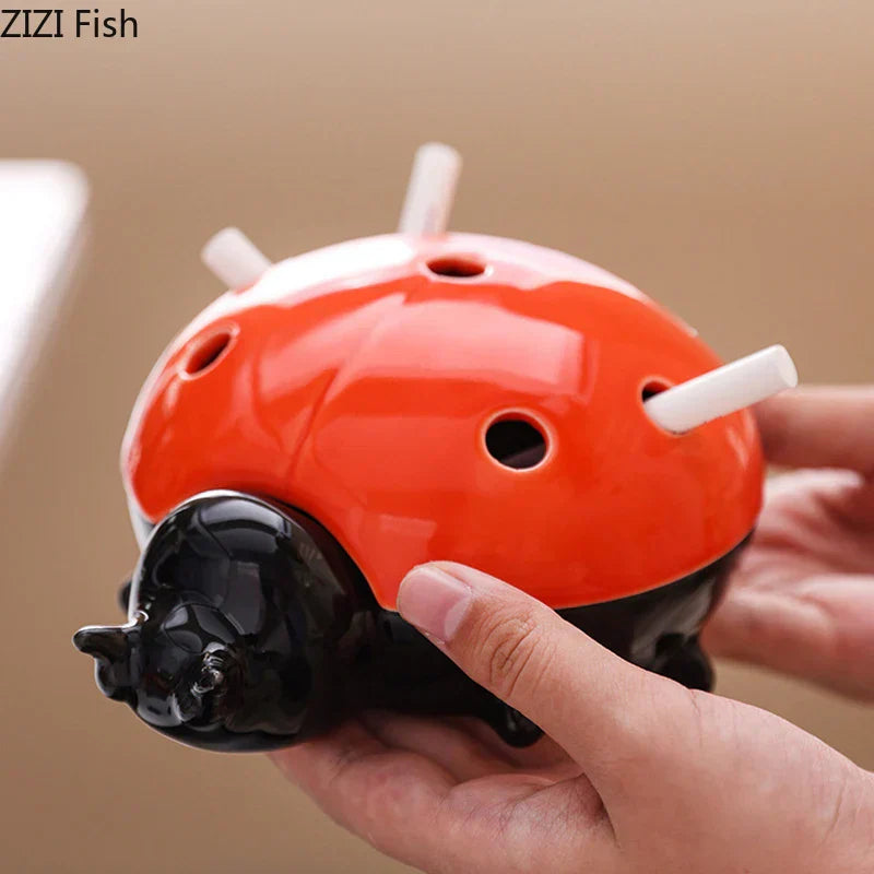 DecorBites™ Ladybug Ceramic Ashtray - Windproof Desk Decoration & Smoking Accessory