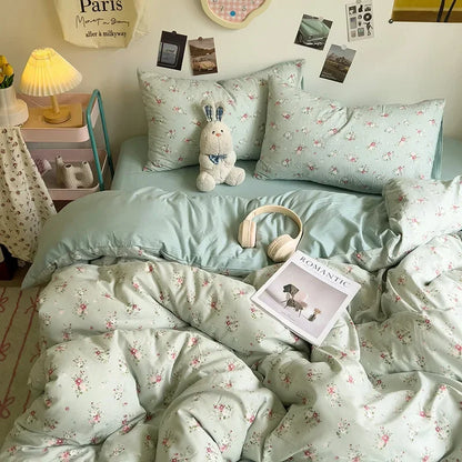 DecorBites™ Cartoon Style Printed Comforter Set 4Pcs Lightweight Duvet Kits Bedding Set