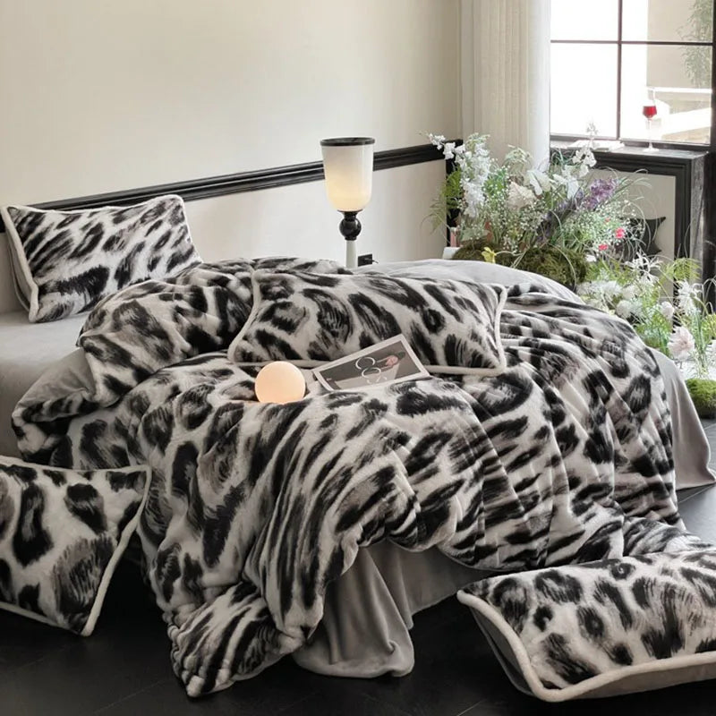 DecorBites™ Cozy Rabbit Hair Bed Set, Queen Size Comforter for Winter Luxury Comfort
