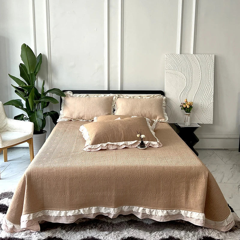 ™ Lace Ruffles Quilted Bedspread Set with Pillowcases Queen Size