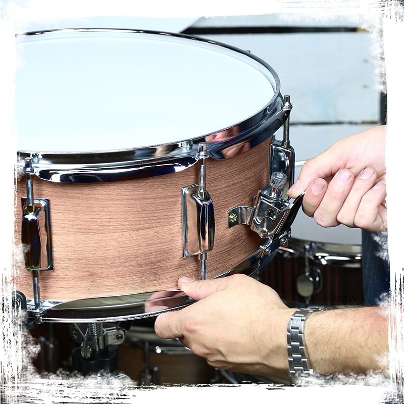 Oak Wood Snare Drum by GRIFFIN | PVC on Poplar Wood Shell 14" x 5.5" | Percussion Musical Instrument with Drummers Key for Students & Professionals|8 Tuning Lugs & Deluxe Snare Strainer