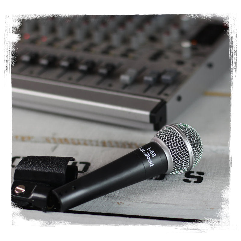 Cardioid Dynamic Microphone with Mic Clip by FAT TOAD - Vocal Handheld, Unidirectional Mic - Singing Wired Microphone for Music Stage Performances