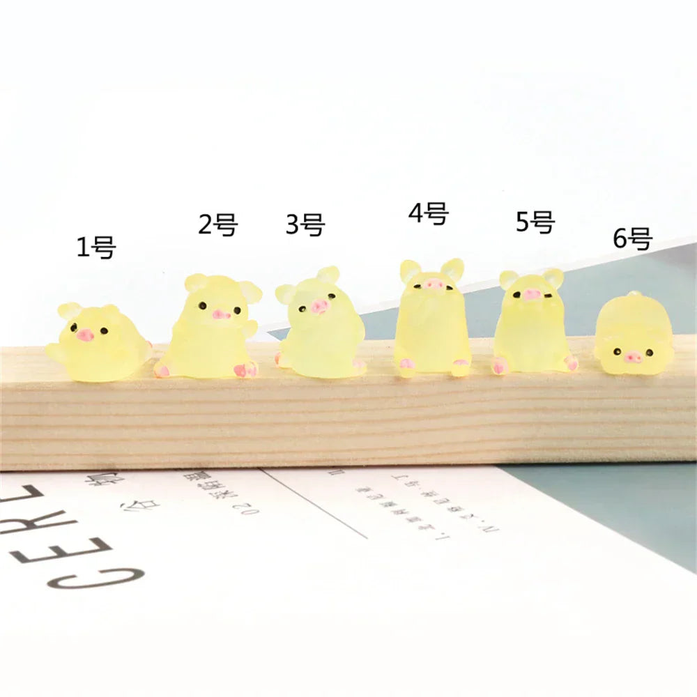 DecorBites™ Kawaii Pig Miniatures Terrarium Figurines 6pcs Crafts Home Decoration