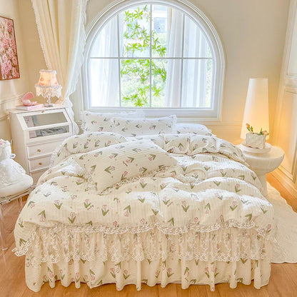 DecorBites™ French Lace Ruffles Seersucker Bed Set: 4Pcs Princess Bedding Quilt Cover