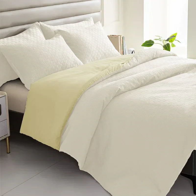 DecorBites™ Comforter and Pillowcase Quilt Set: Soft, Breathable, and Durable for Queen Bed