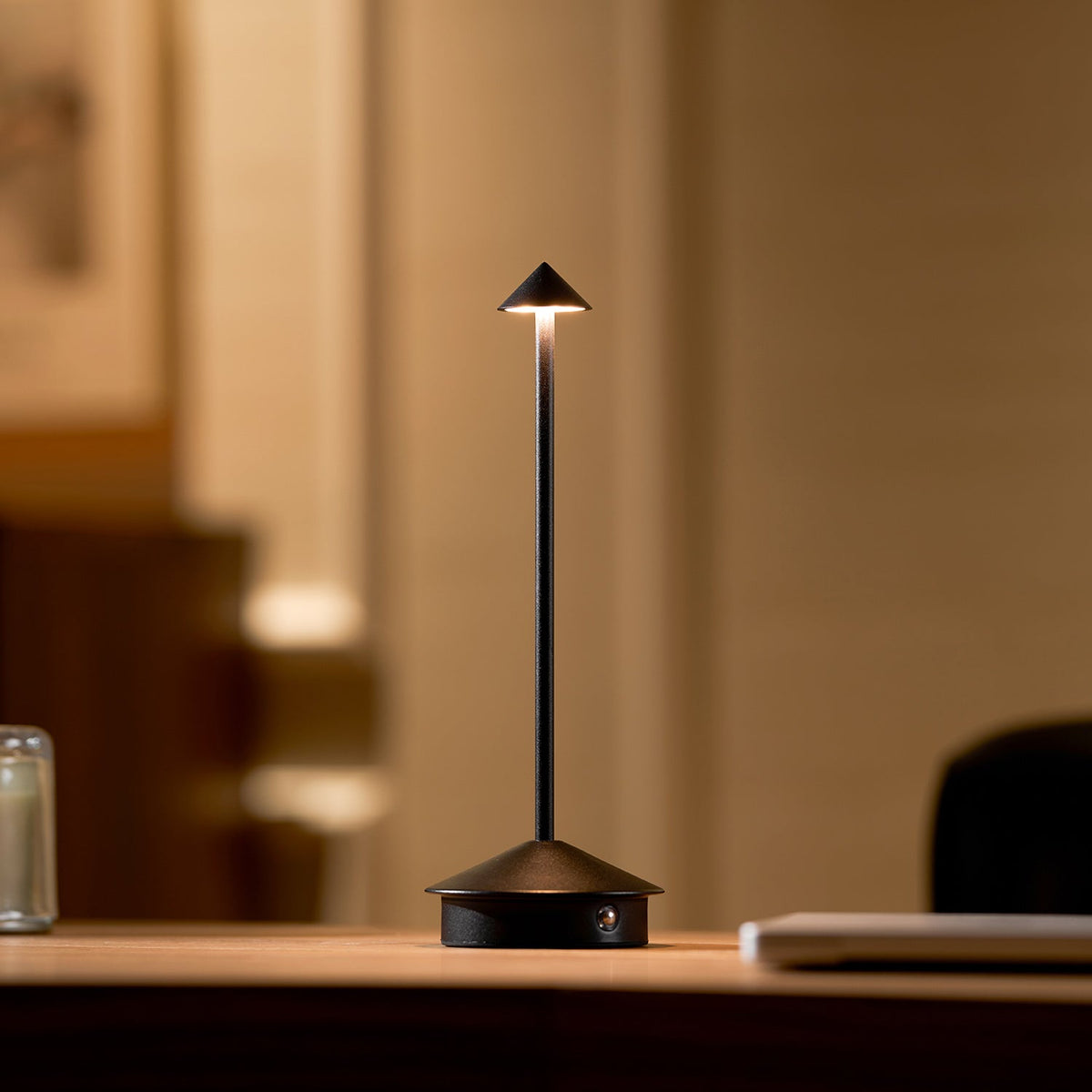 Pina Wireless Task Lamp