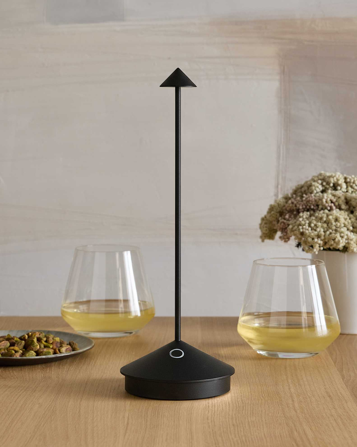 Pina Wireless Task Lamp