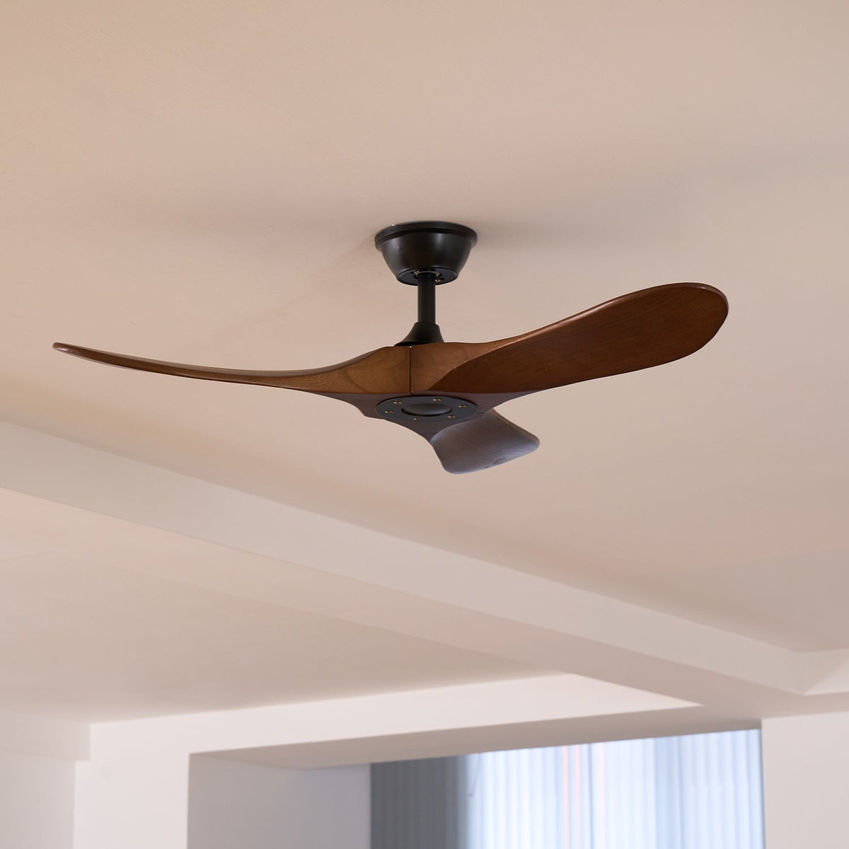 Veyronis Propeller Ceiling Fan