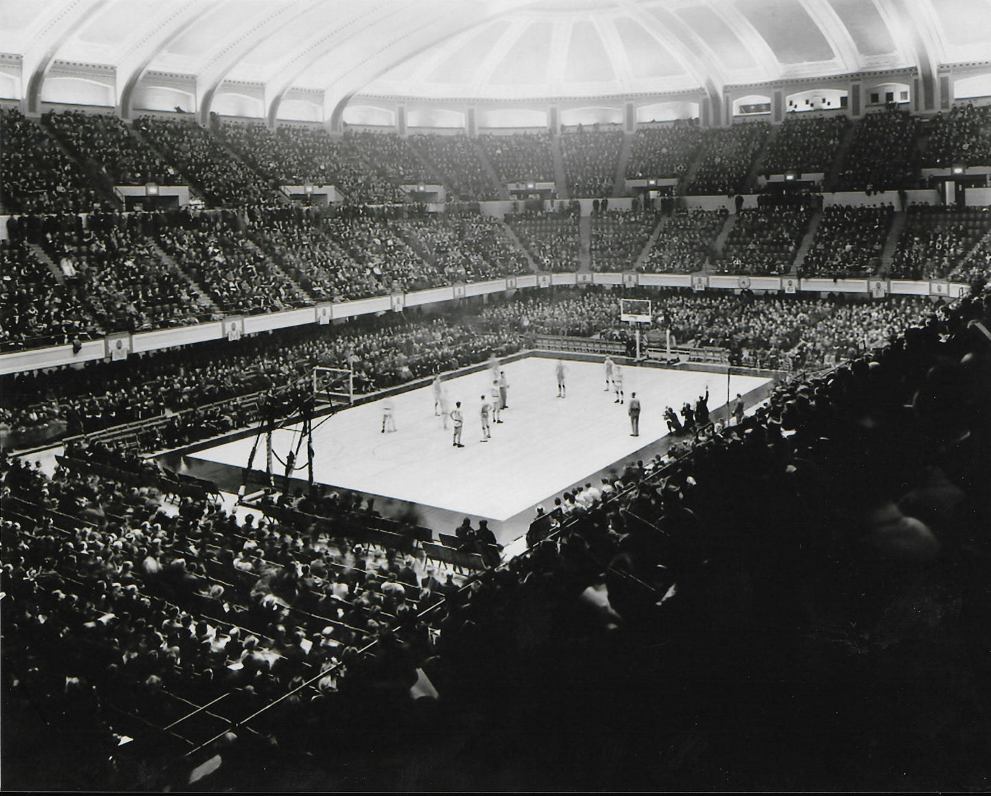 Philadelphia Convention Hall and Civic Center 8" x 10" Basketball Stadium Photo
