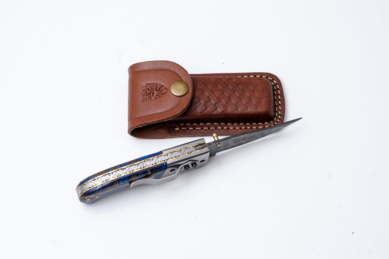 Hand-Engraved Folding Knife with Leather Sheath – Damascus-Inspired Detailing - TK-416