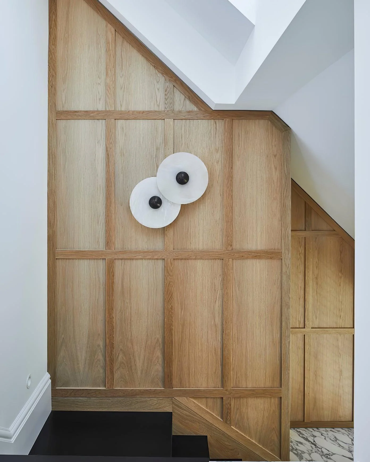 Median Alabaster Wall Sconce