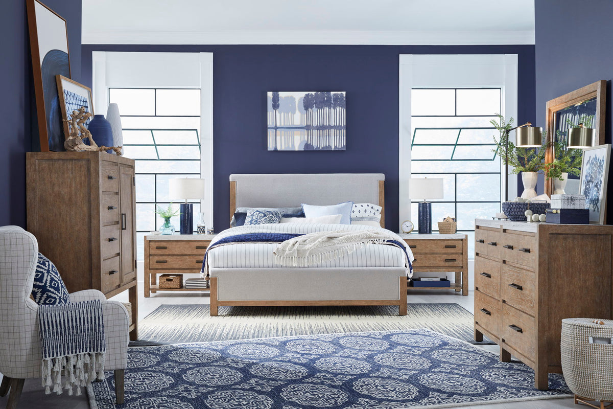 Plum Creek - Upholstered Panel Bed