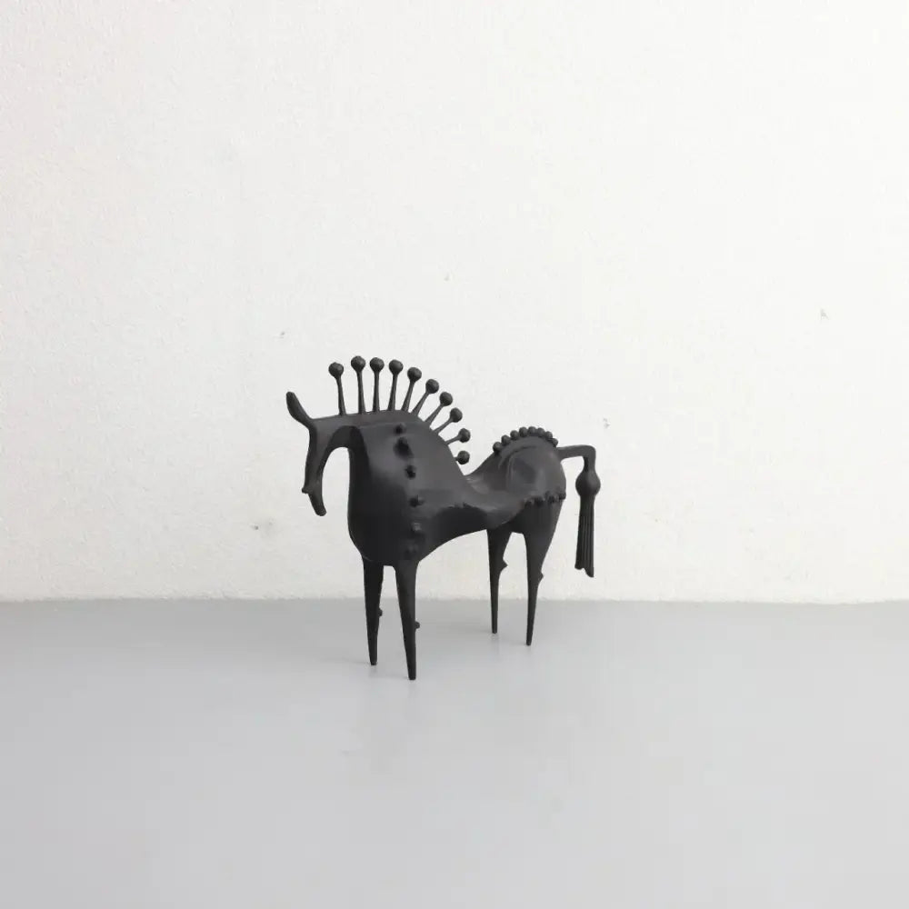 Abstract black horse metal sculpture living room decorative figurine