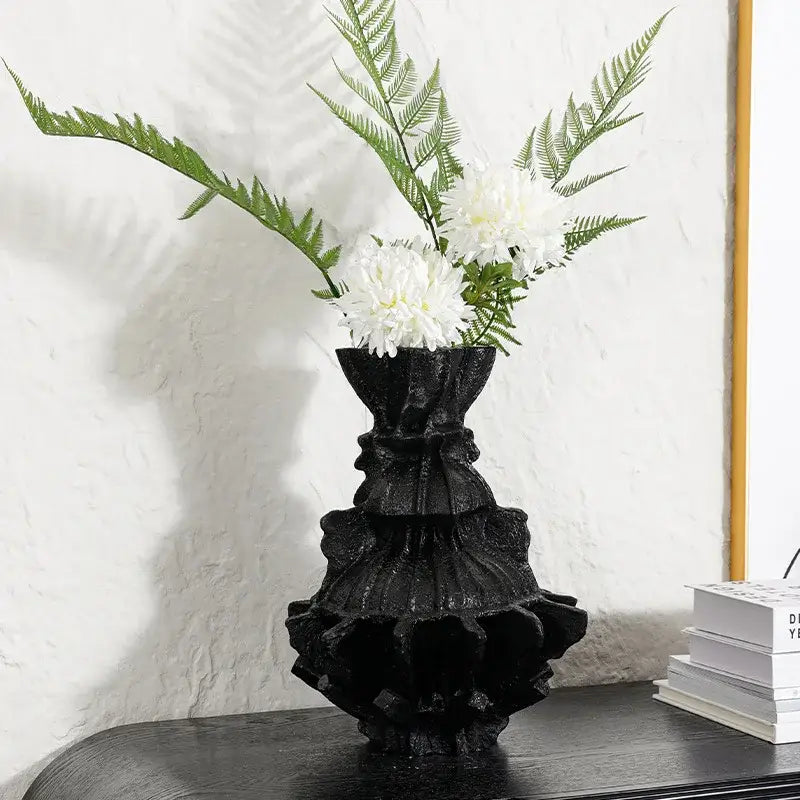Abstract pleated gear black resin vase living room decor flower holder