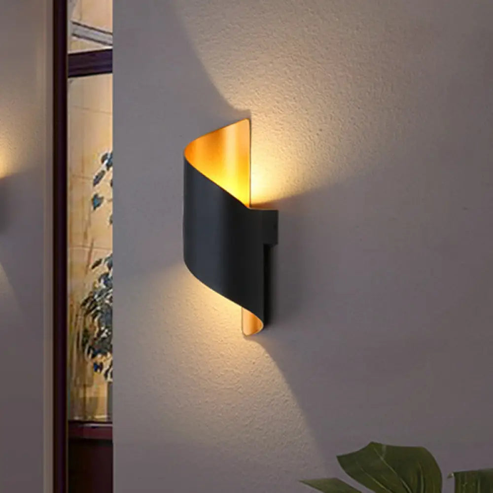 DecorBites™ Aluminum LED Wall Sconce with Spiral Design & Gold Inner in Black/White