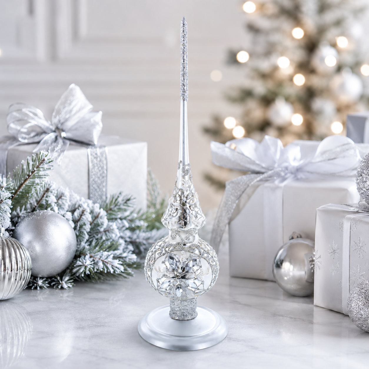 Upright Silver Metal Christmas Tree Topper Finial Stand Display Stand 7.2 Inches (Poland)