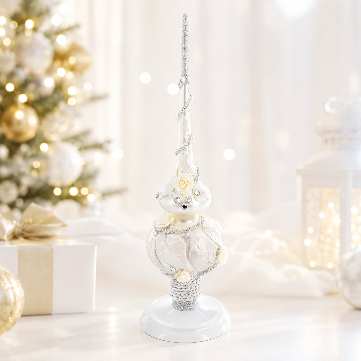 Upright White Metal Christmas Tree Topper Finial Stand Display Stand 7.2 Inches (Poland)