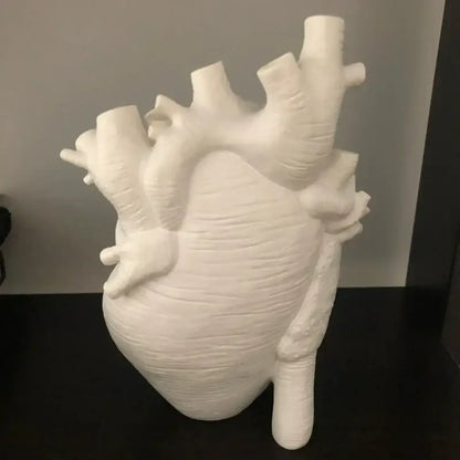 Anatomical white ceramic heart shape vase living room decor