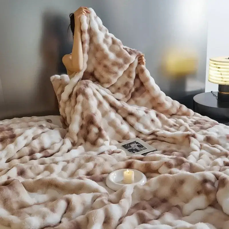 Beige & brown faux fur cozy fleece blanket bedroom throw