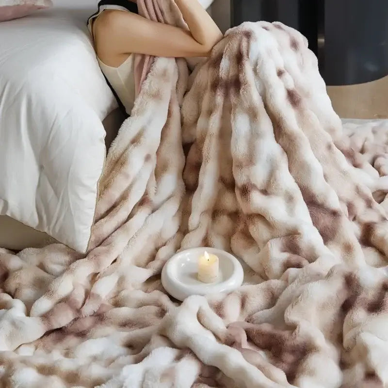 Beige & brown faux fur cozy fleece blanket bedroom throw