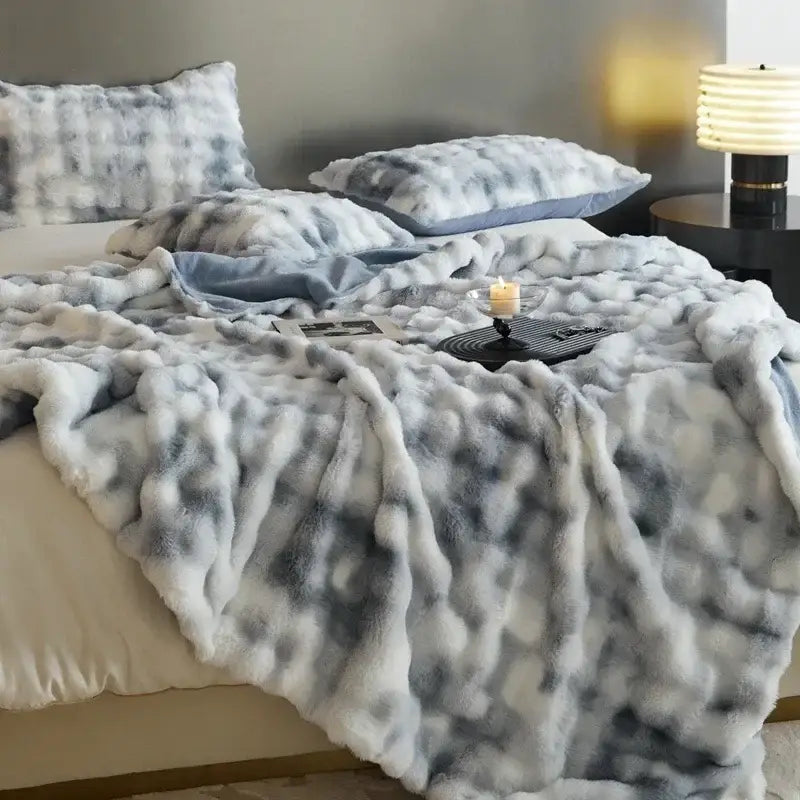 Beige & brown faux fur cozy fleece blanket bedroom throw