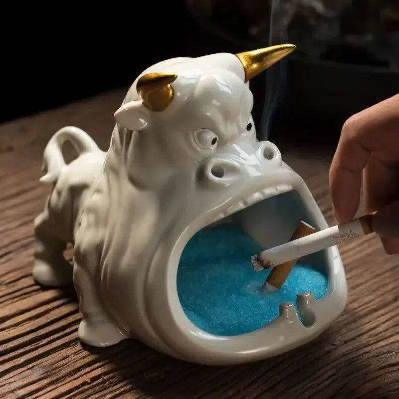 Black and gold ceramic bull ashtray living room cartoon cow decor