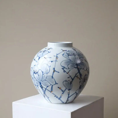 Blue & white porcelain ceramic vase living room gold accent decor