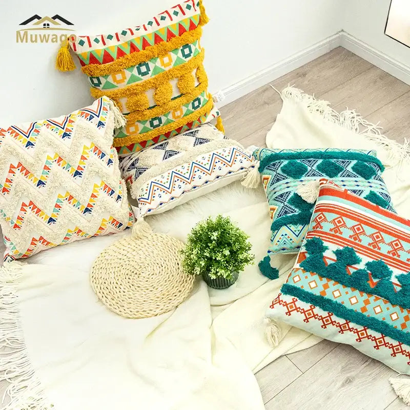 Bohemian floral throw pillow cover with tassels for living room