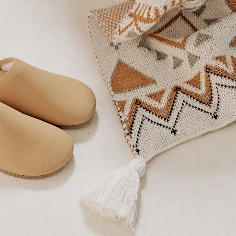 Boho geometric pattern cream & brown throw blanket bedroom tassels