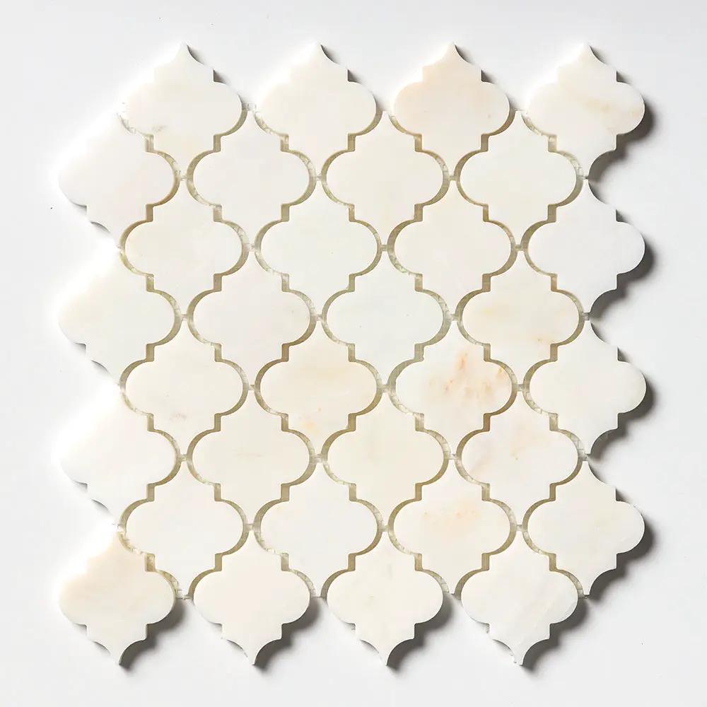 Calacatta Miele Honed Meshed Arabesque