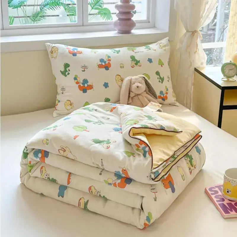 Cartoon printed white & yellow cooling blanket bedroom summer quilt