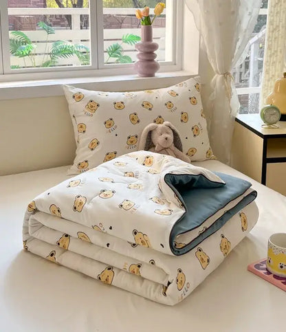 Cartoon printed white & yellow cooling blanket bedroom summer quilt