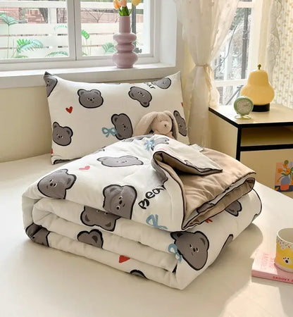 Cartoon printed white & yellow cooling blanket bedroom summer quilt