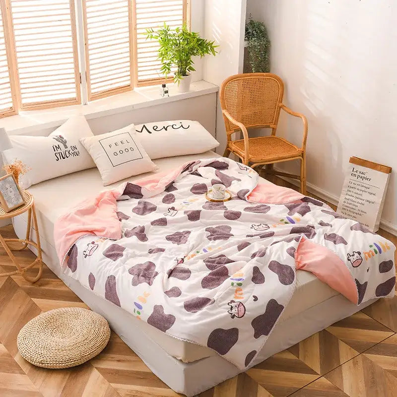 Cartoon strawberry white & pink quilted double blanket bedroom