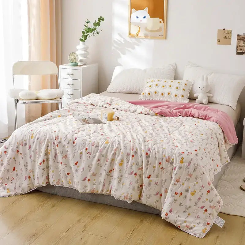 Cartoon strawberry white & pink quilted double blanket bedroom