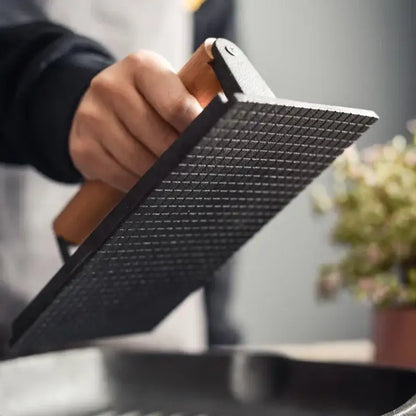 Cast iron steak press plate with grid pattern – kitchen meat tool