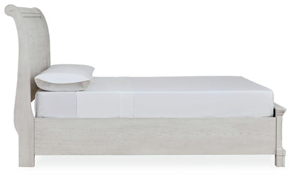 Robbinsdale - Sleigh Bed