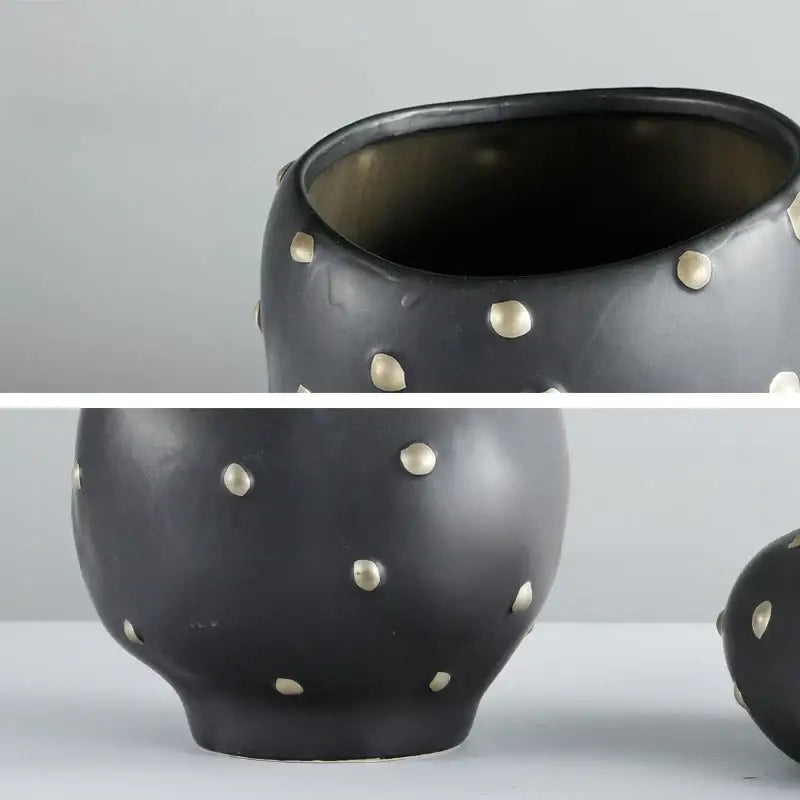 Chic black resin flower pot with gold accent – living room vase