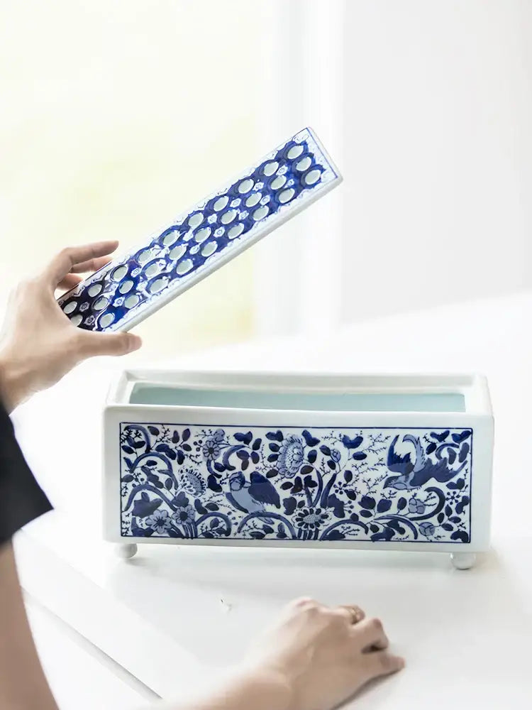 Chinese retro blue & white porcelain flowerpot vase living room decor