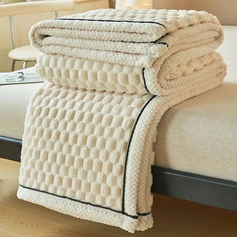 Chunky knit cream & black coral fleece blanket bedroom throw