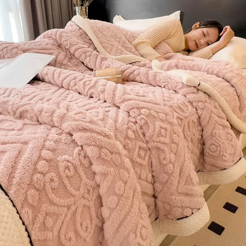 Chunky knit cream & black coral fleece blanket bedroom throw