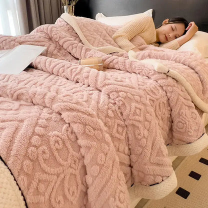 Chunky knit cream & black coral fleece blanket bedroom throw