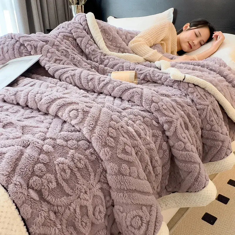 Chunky knit cream & black coral fleece blanket bedroom throw