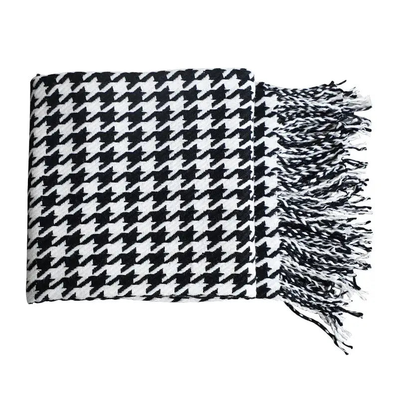 Classic black & white houndstooth throw blanket – living room fringed scarf